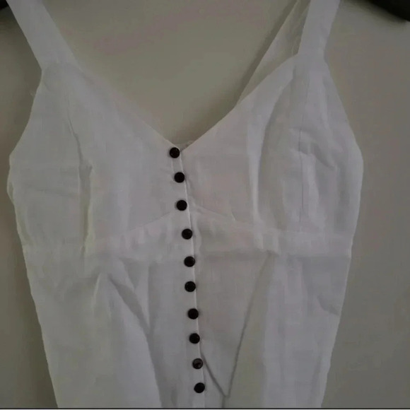 White tank top - Picture 4 of 5